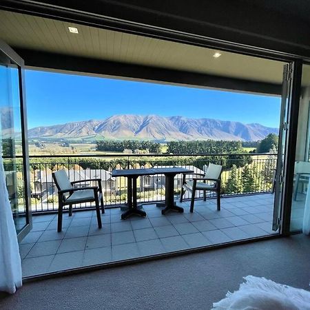 Terrace Downs 2 Bedroom Apartment Windwhistle Экстерьер фото